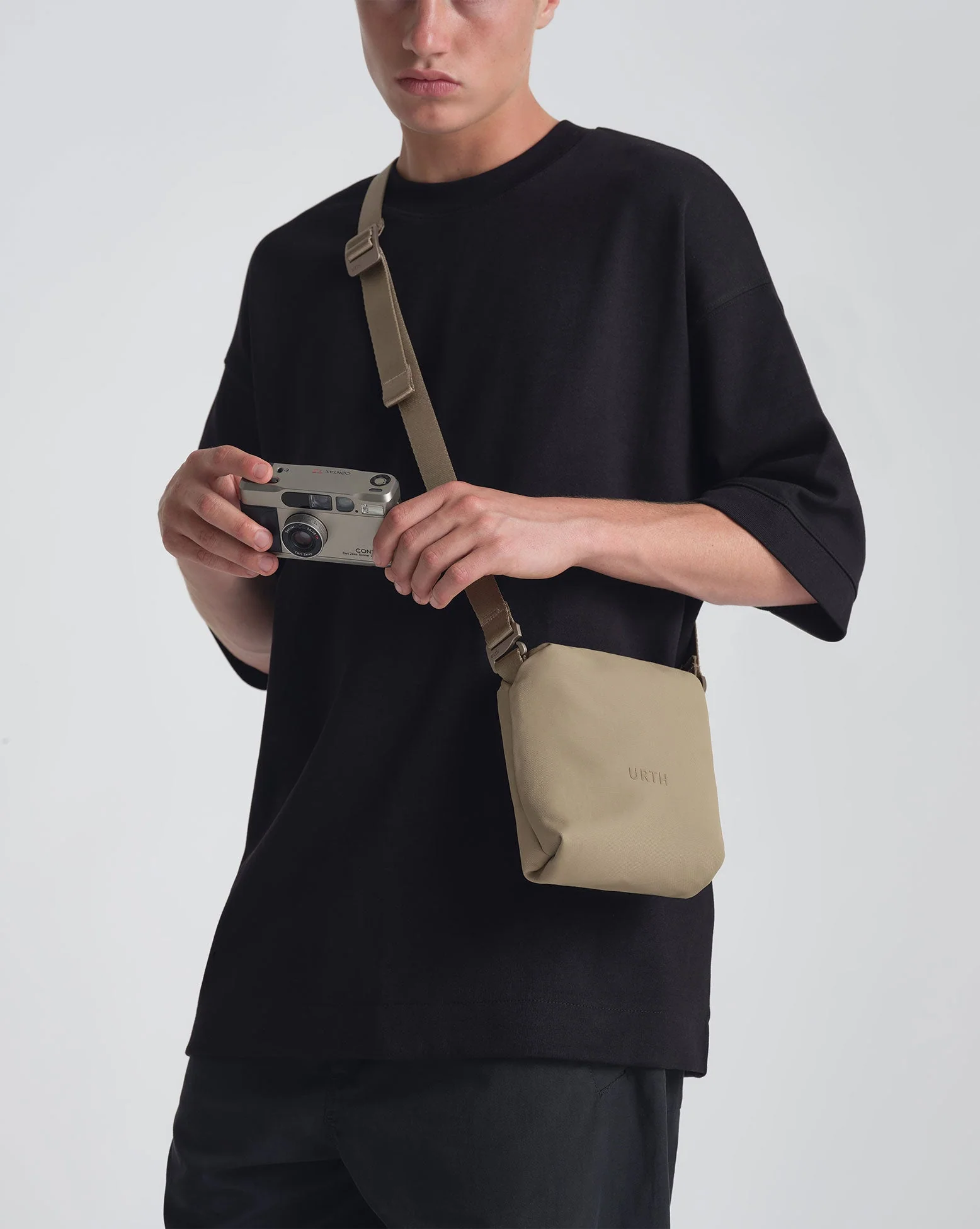 Andesite Camera Pouch - Image 10